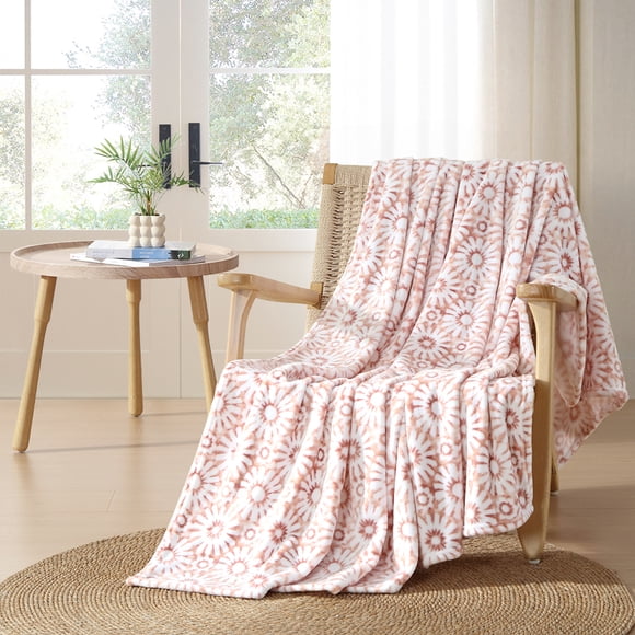 C&C California Oversized Plush Throw, Luxuriously Soft, Wrinkle Resistant, Easy Care – 60" x 70" STAR PINK