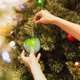 thumbnail image 4 of Adorno navideño de bola con forma de manzana, de PVC, para colgar, color verde, 5 cm,Vsgery, 4 of 8