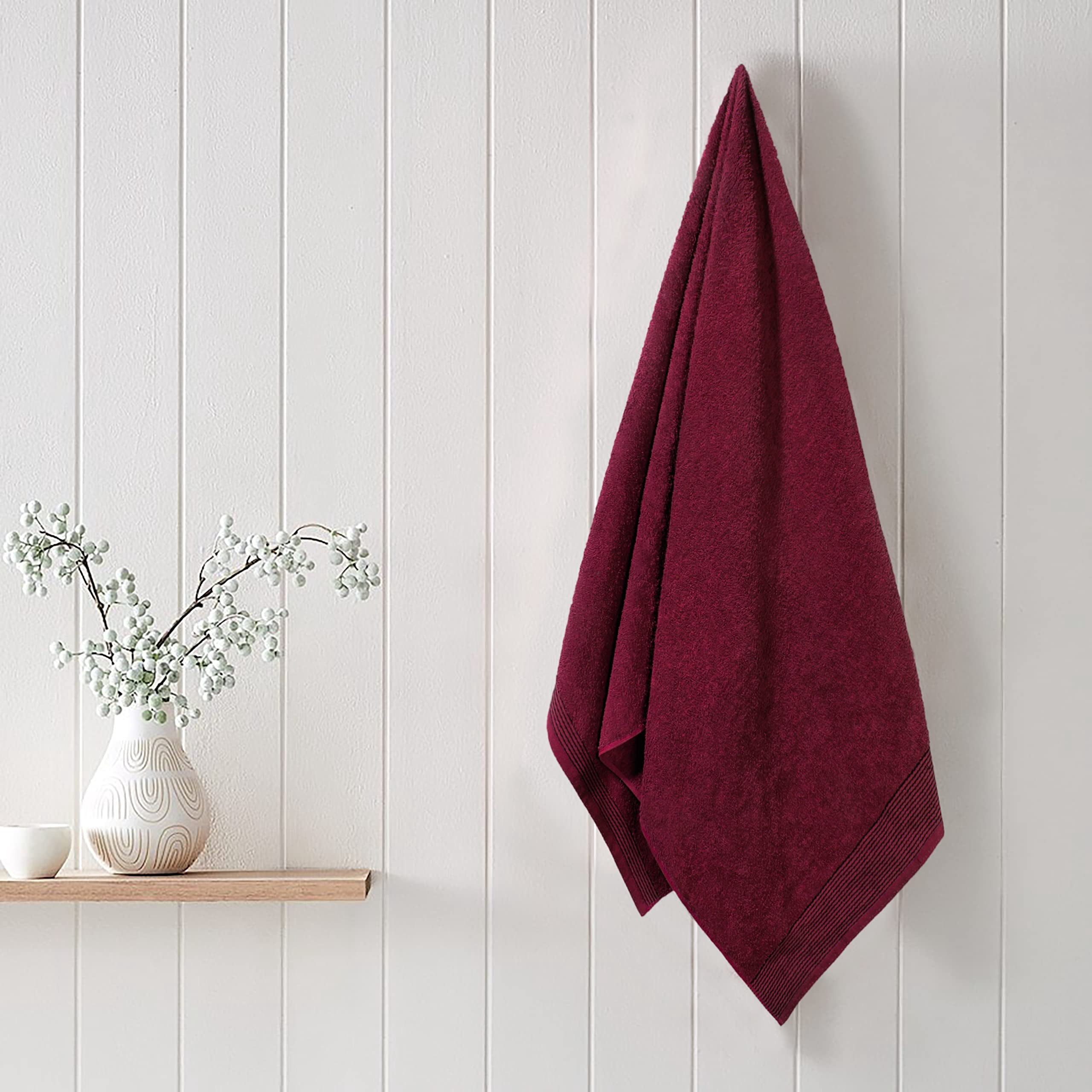 GLAMBURG Ultra Soft Oversized 2 Pack Bath Towel Set 28x55 inches, 100% Cotton Large Bath Towels, Highly Absorbant Compact Quickdry & Lightweight Towel, Ideal for Gym Travel Camp Pool - Burgundy