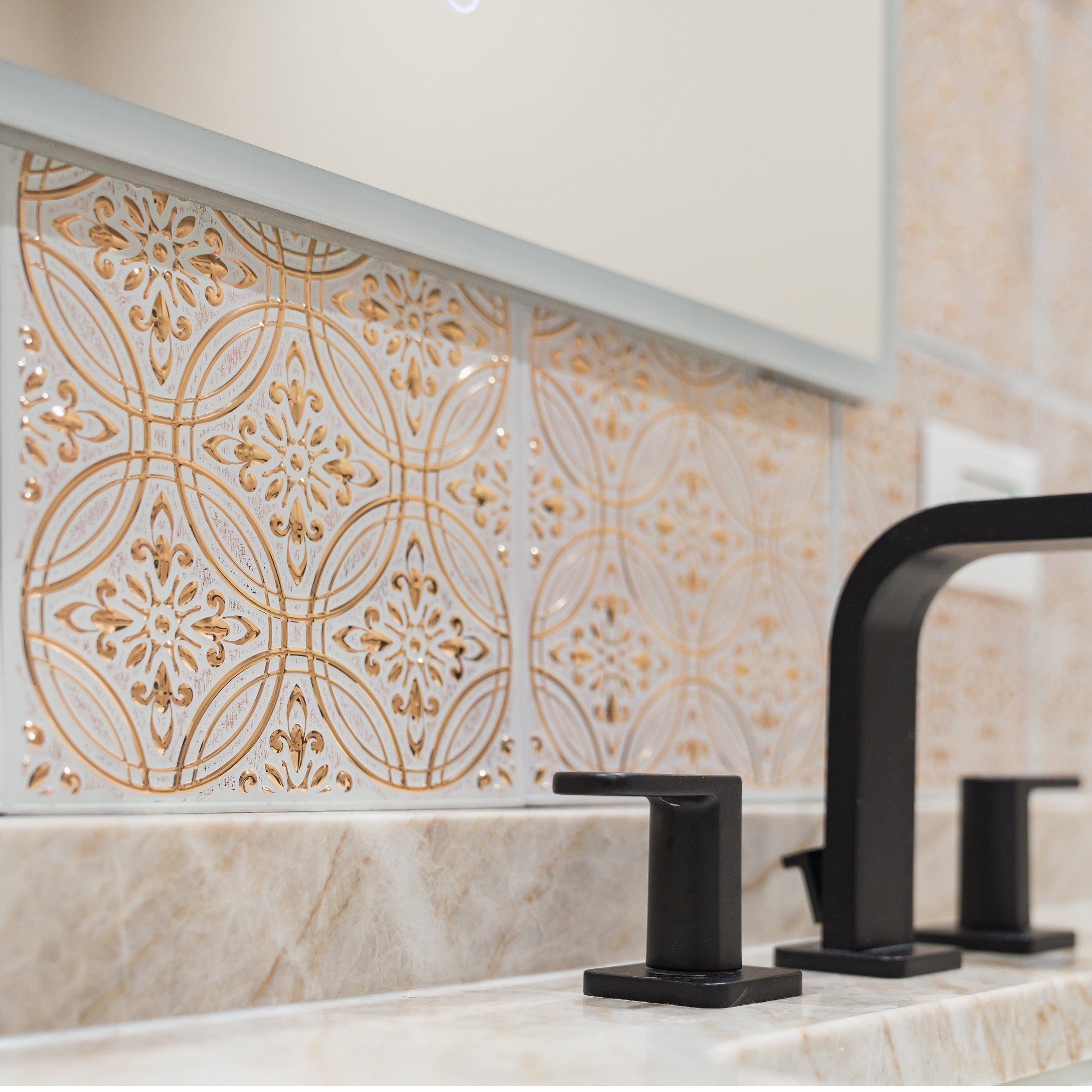 Wall Wear Peel and Stick Backsplash Metal Tiles, 10 Pack of 8"x 8" Pastel Painted Gold Design, Water Resistant, Easy Install, Kitchen & Bathroom