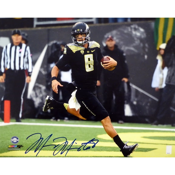 Marcus Mariota Autographed 16x20 Photo Oregon Ducks MM Holo 87198