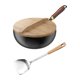 thumbnail image 1 of Wok antiadherente con mango de hierro para wok sin revestimiento y gancho para colgar. Sartén para saltear. 20 cm, 1 of 9