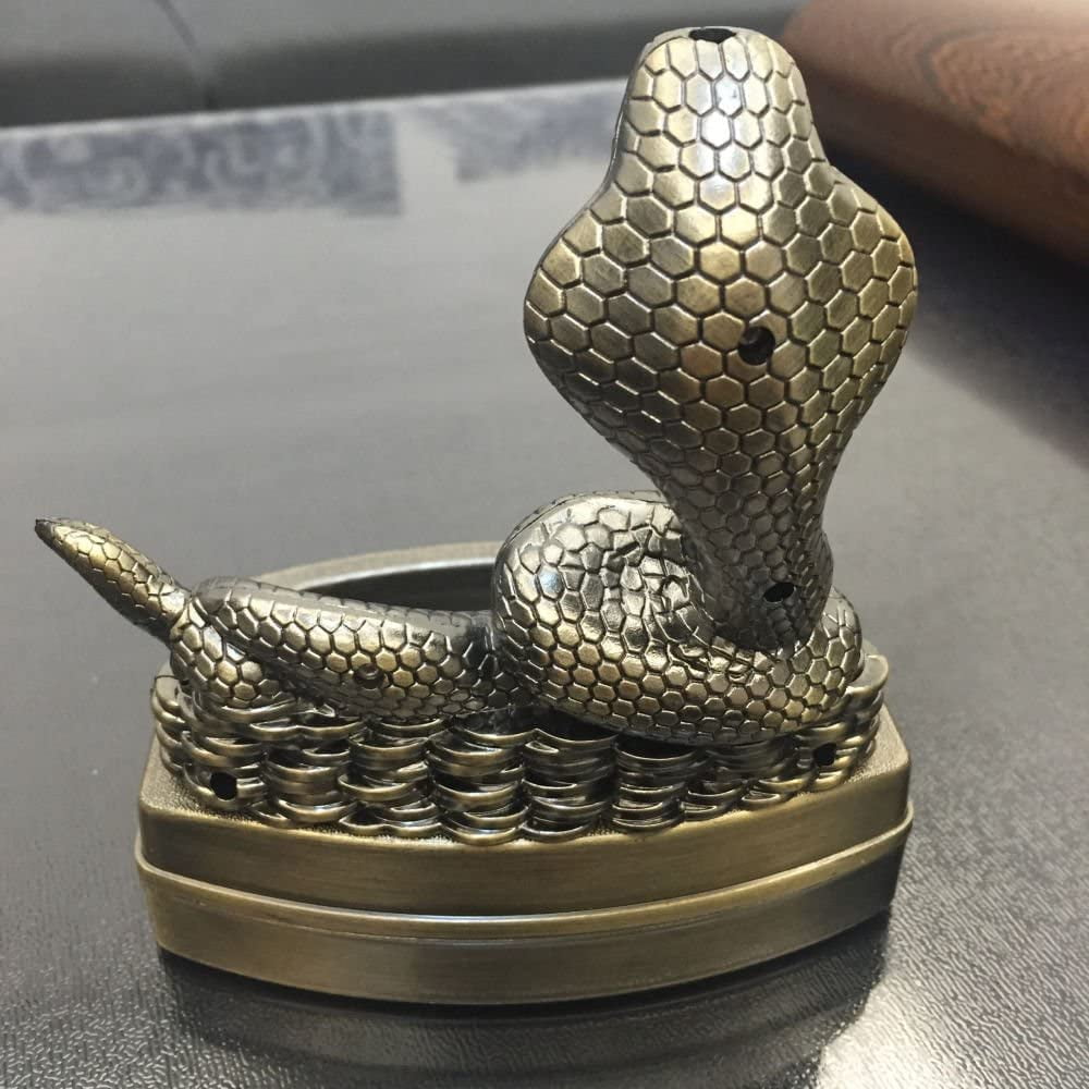 Piioket Snake Cobra Shaped Novelty Cigarette Cigar Lighter Refillable Butane Gas Lighter with Ashtray Ash Tray
