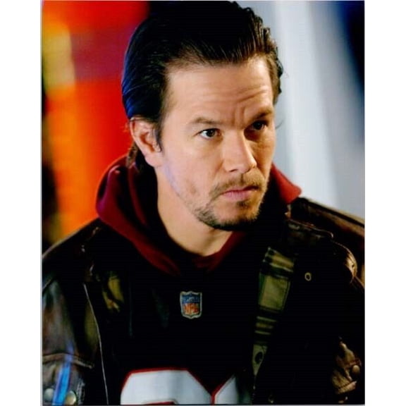 Mark Wahlberg with goatee and longer hair in military vest 8x10 inch photo