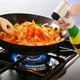 thumbnail image 3 of Prensa de Salsas para El Hogar, Estilo Pistola, para Una Sola Mano, con Boquilla Apta para Botellas de Salsas., 3 of 5