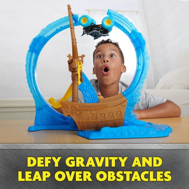 Monster Jam, Megalodon Loop of Doom Stunt Playset with Exclusive 1