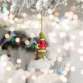 thumbnail image 3 of 8cm Adornos navideños del Grinch, decoración del árbol de Navidad del Grinch colgando, divertidos adornos navideños del Grinch verde de resina para las fiestas familiares JadeP  Colgante acrílico Grinch, 3 of 8