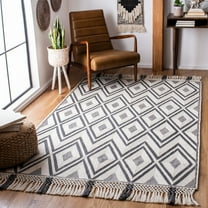SAFAVIEH Sahara Wasif Geometric Diamonds Area Rug, Ivory/Grey, 5' x 8'