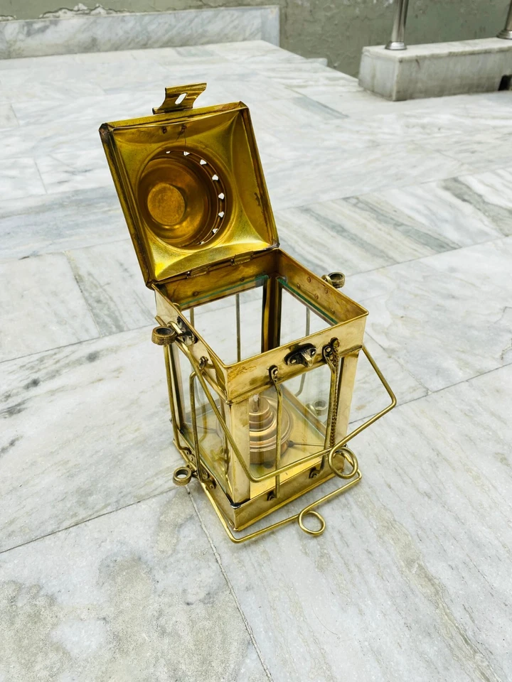 Vintage Antique Brass Oil Lamp Lantern Collectible Nautical Maritime Ship Lantern Oil lamp Boat Lighting