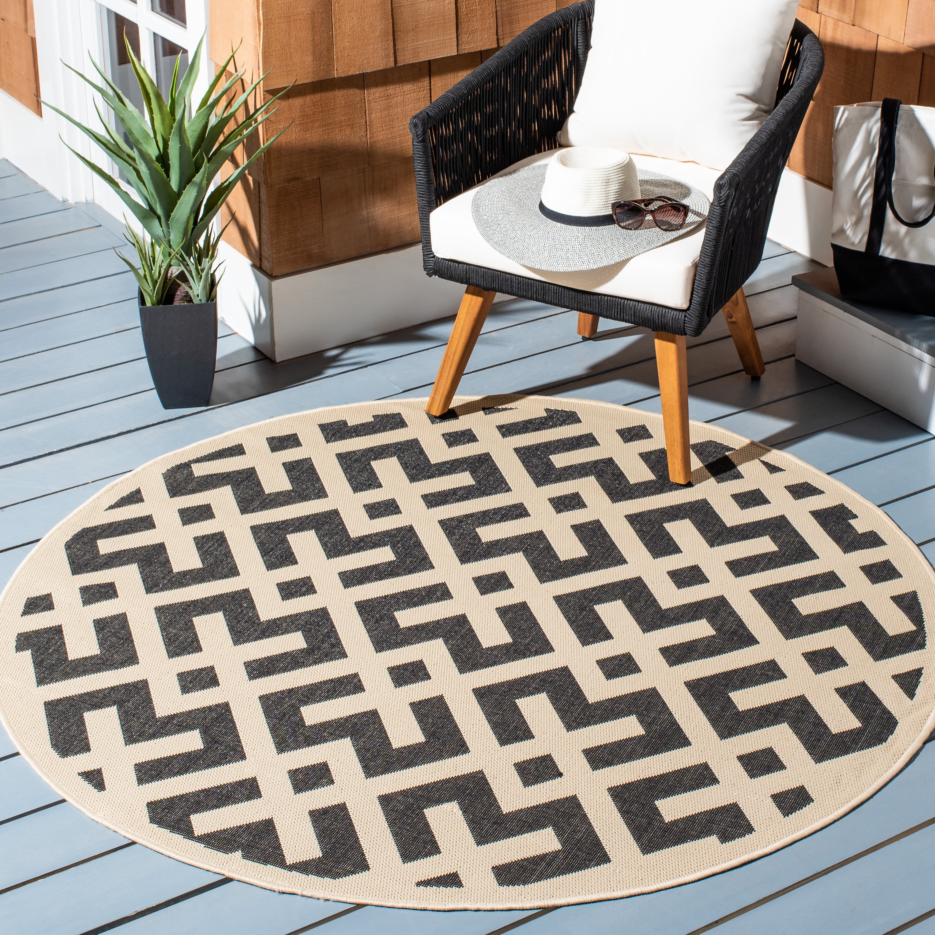 Safavieh Courtyard Alvin Geometric Indoor/Outdoor Area Rug, Black/Beige, 7'10" x 7'10" Round
