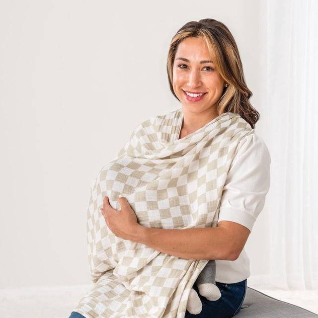 Itzy Ritzy Breastfeeding Boss Multi-use breastfeeding cover