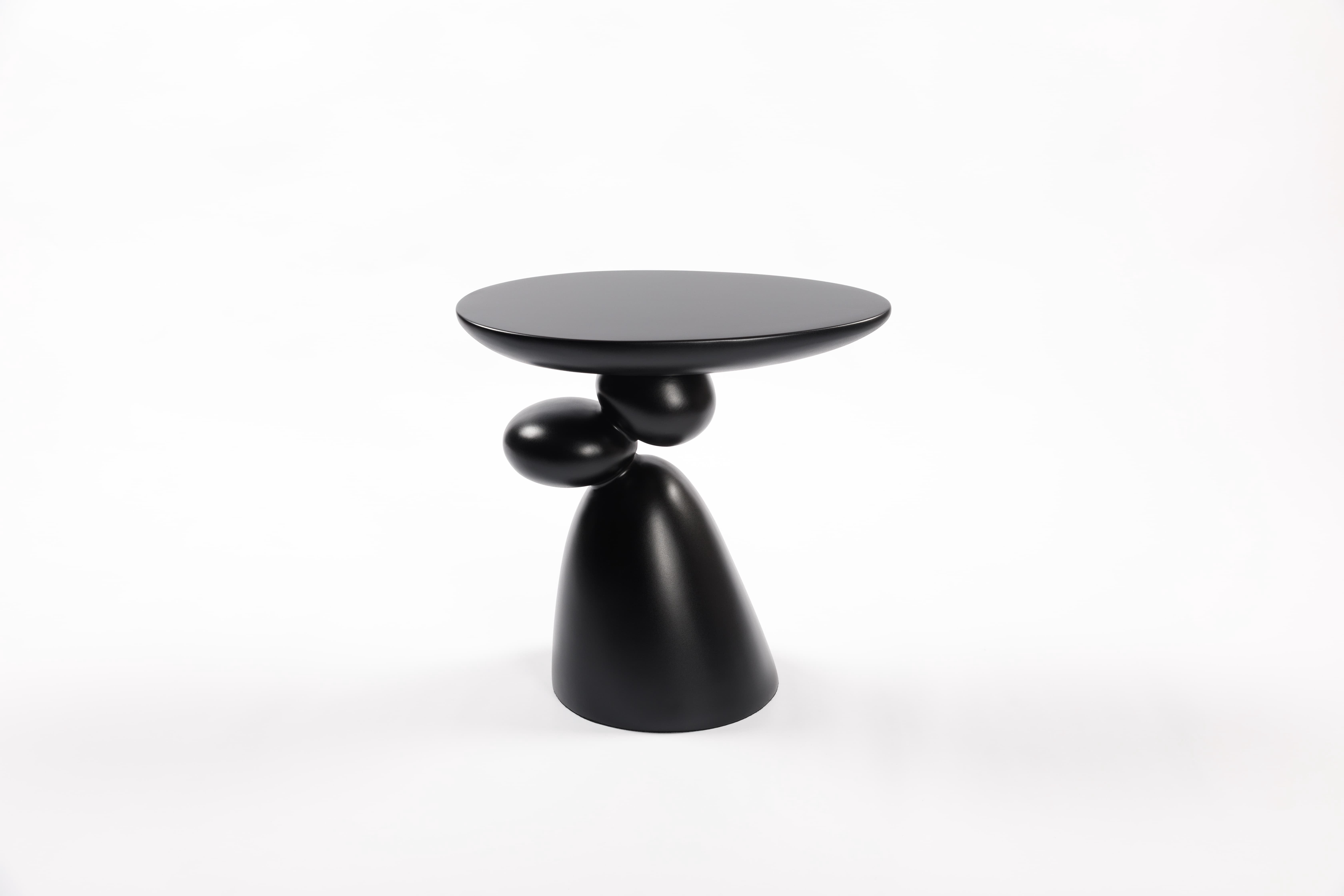 MAYEERTY End Table, Fiberglass Side Table, Modern Minimalist Corner Table, Coffee table with Decoration, Home Decor for Living Room, Bedroom, Guestroom