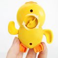 thumbnail image 5 of Pistola de agua de verano para bebé, juguetes en aerosol, bonito pato amarillo, tortuga nadadora, ballena, piscina, playa, juguetes de agua clásicos con mecanismo de relojería, 5 of 5