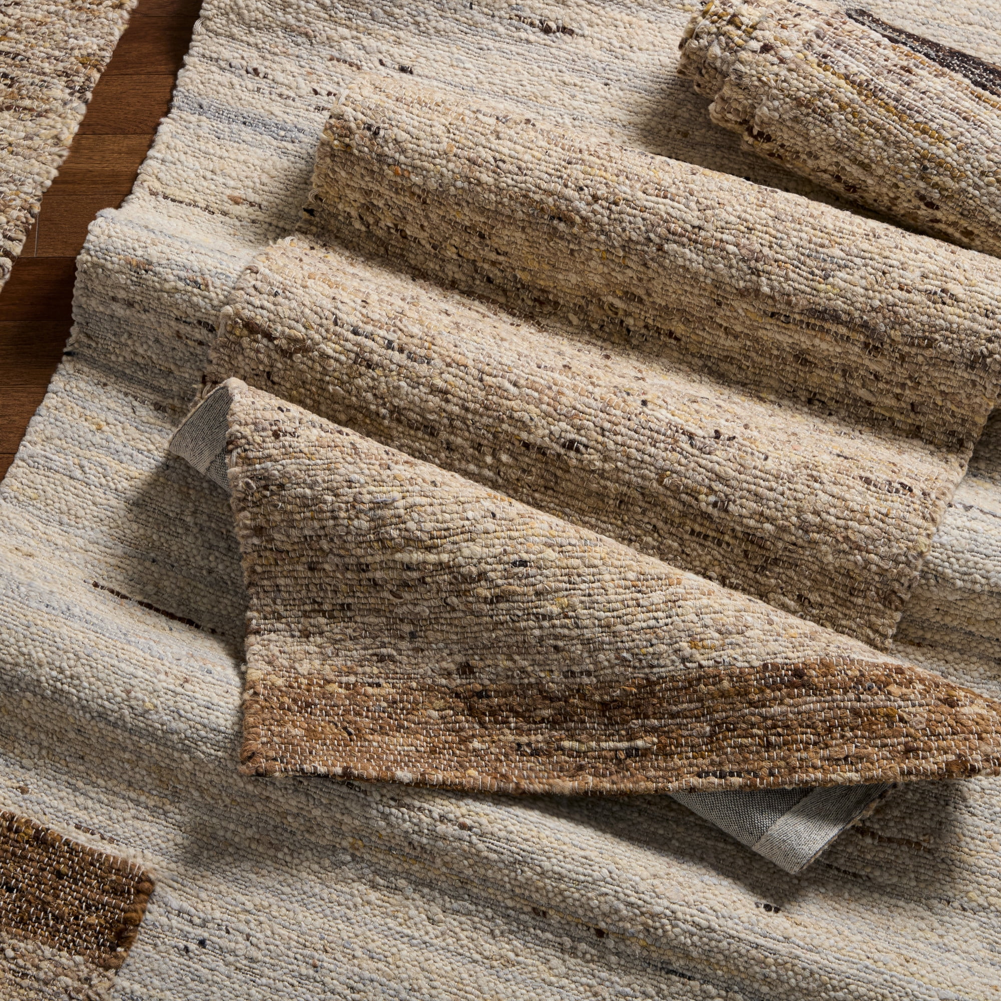 TOWN & COUNTRY TERRA Montana Textured Border Handcrafted 100% Wool Area Rug, Beige/Light Brown, 8'x10'