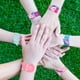 thumbnail image 2 of Pulseras Little World de silicona para fiestas infantiles, 8 unidades, de Slap Bracelets, 2 of 3