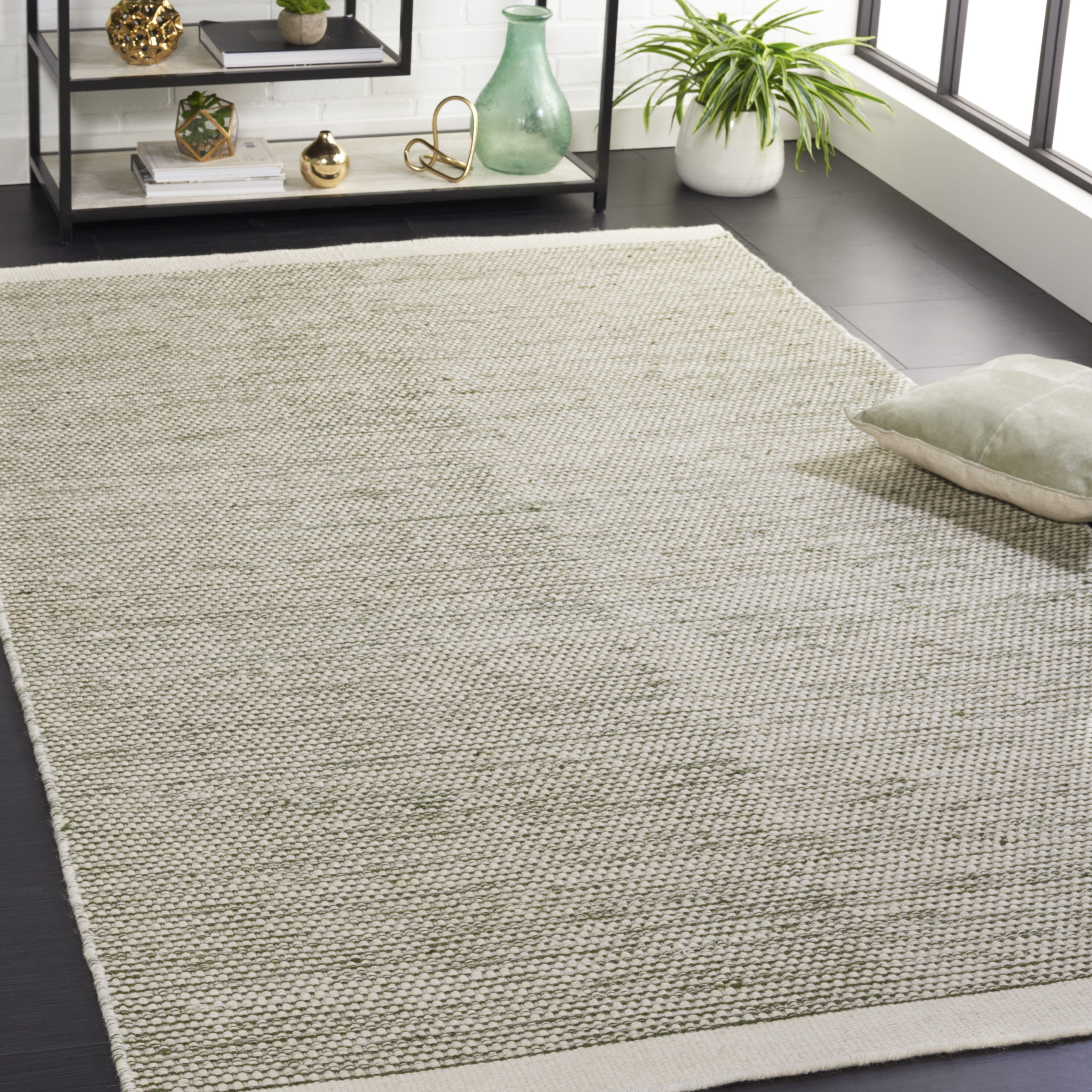 SAFAVIEH Natura Mellony Solid Area Rug, Green/Ivory, 4' x 6'