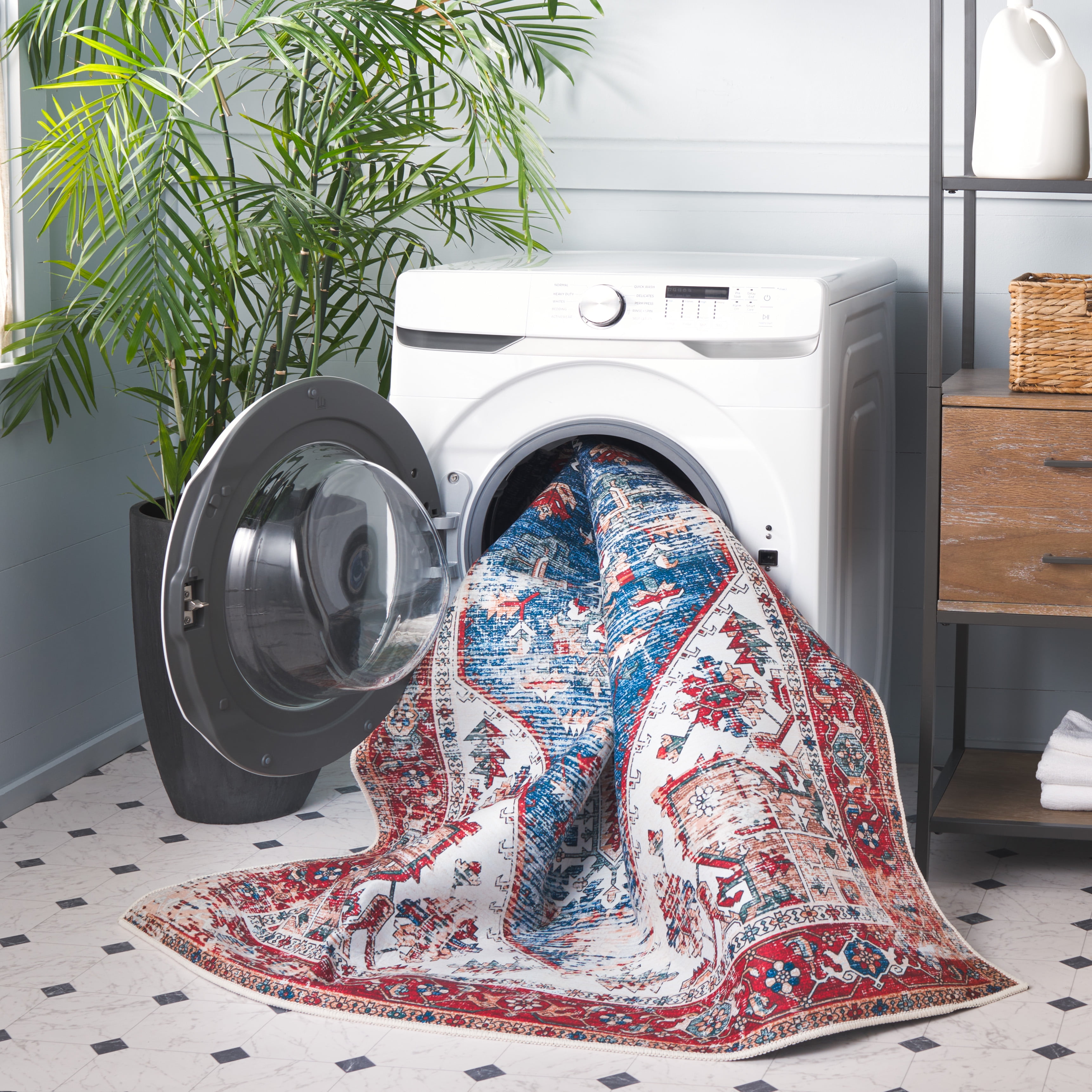 SAFAVIEH Tucson Jayla Oriental Machine Washable Runner Rug, Blue/Red, 2'6" x 12'