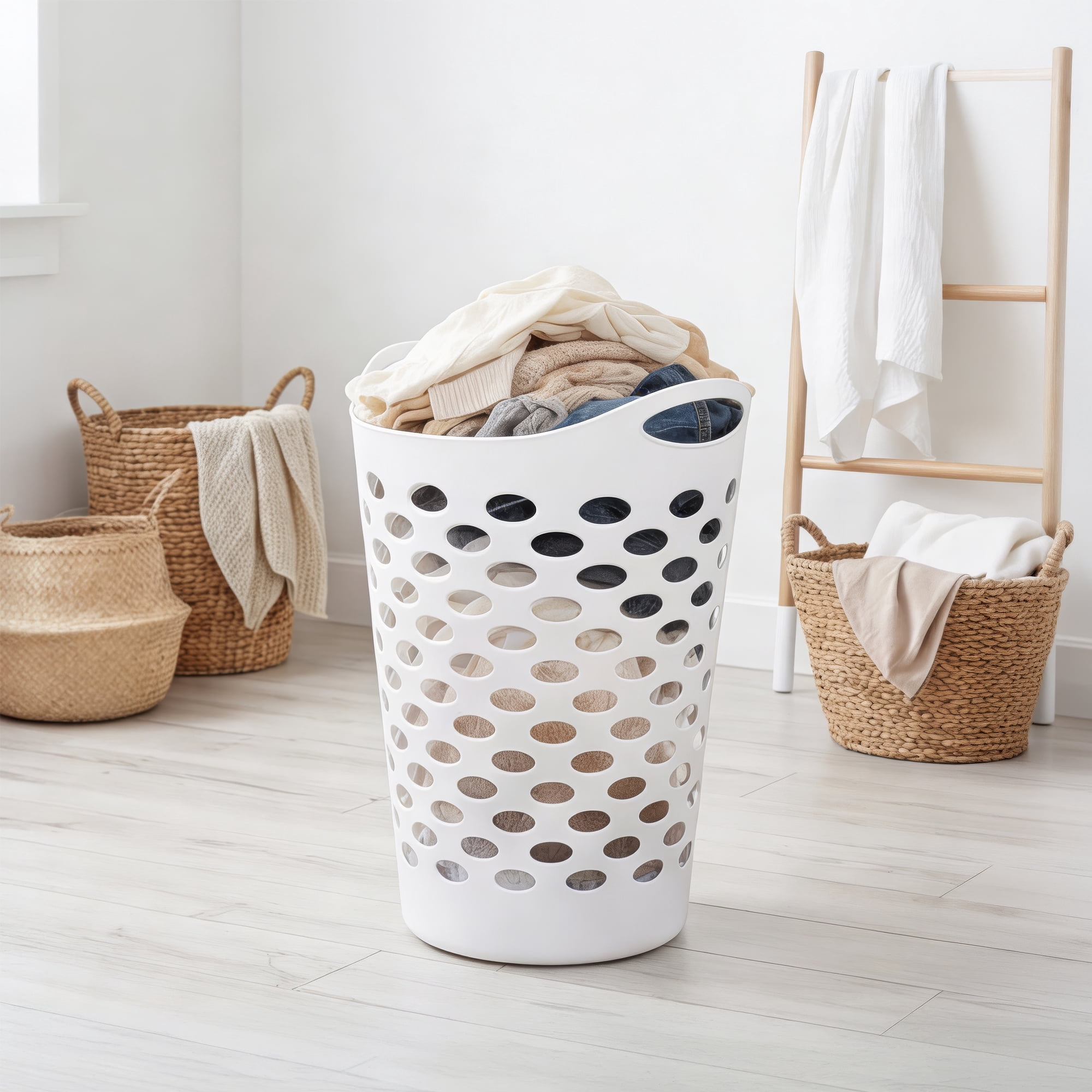 Mainstays Plastic Round Laundry Hamper, White, 2.2 Bushels