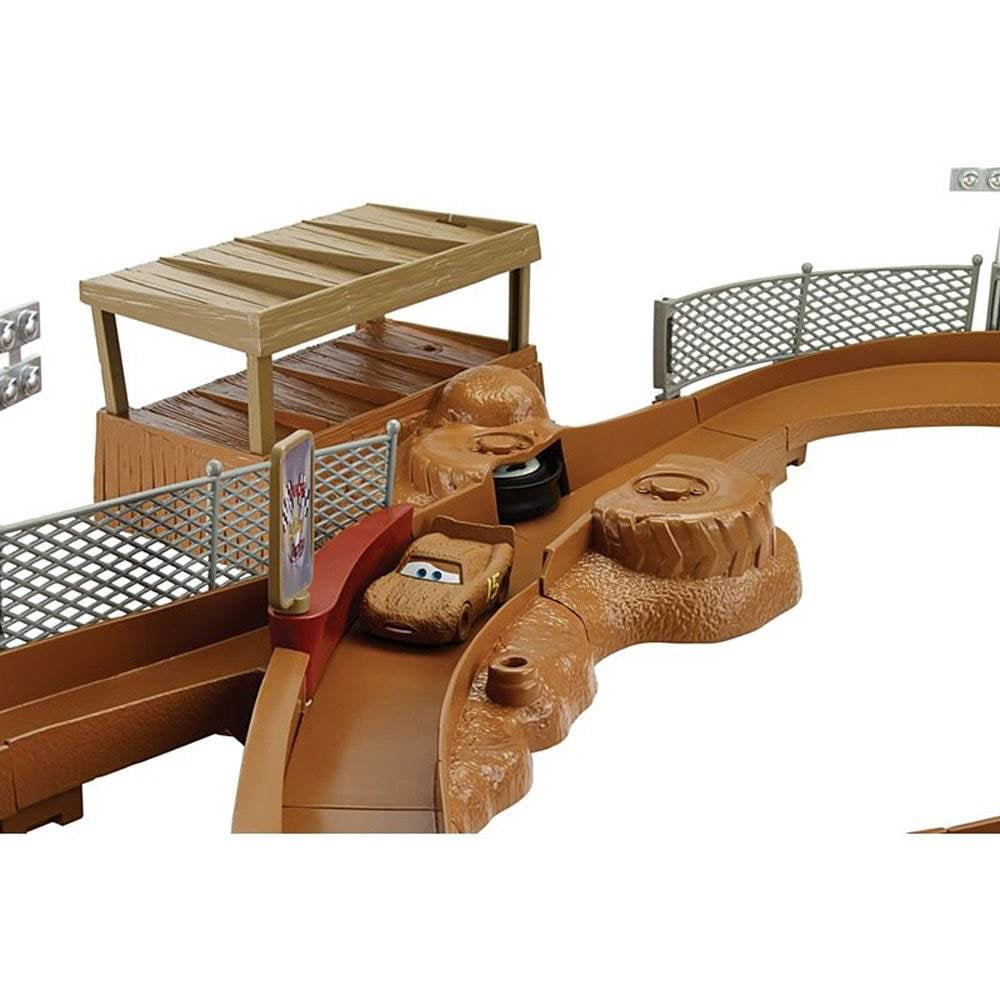 Disney/Pixar Cars 3 Thunder Hollow Criss-Cross Track Set
