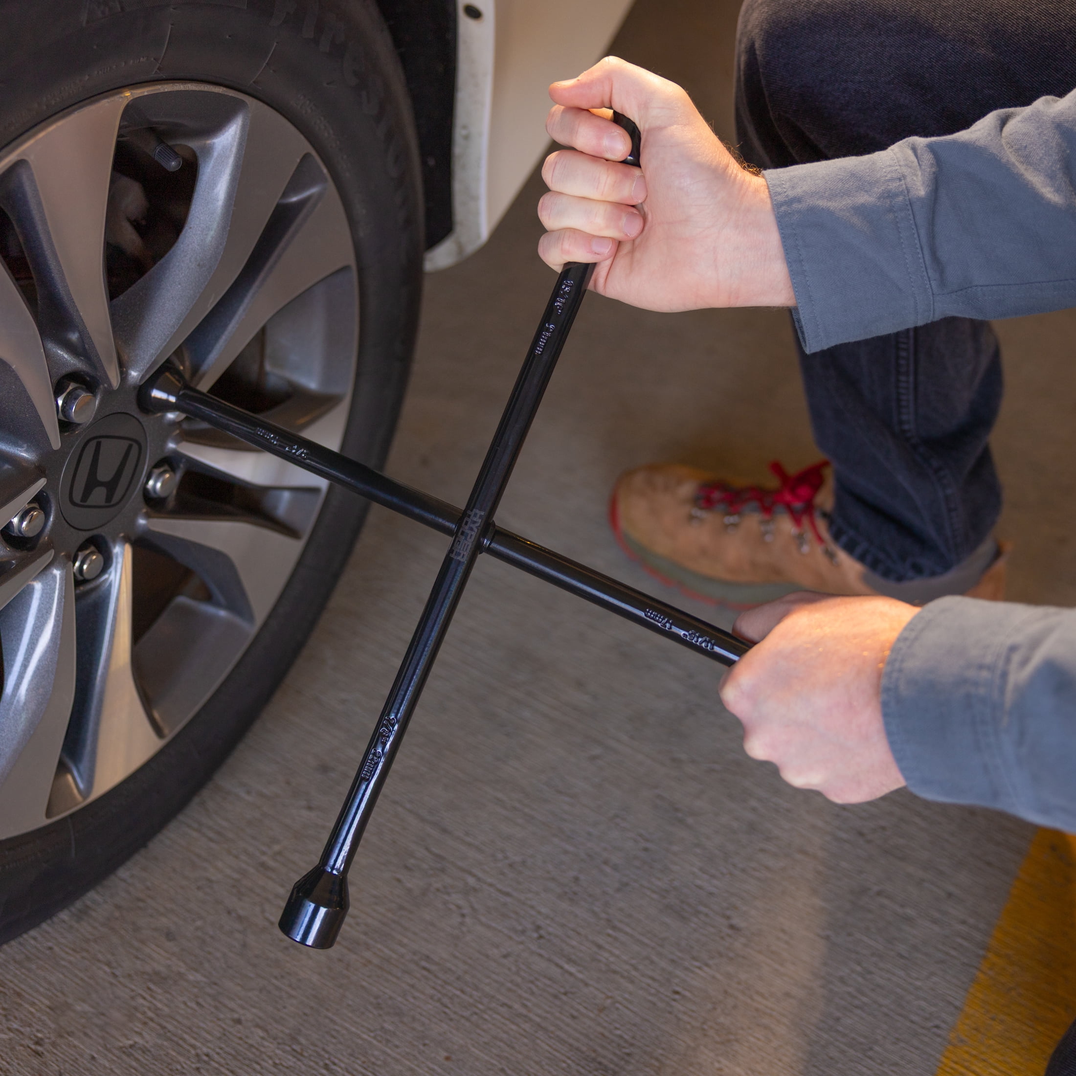 Hyper Tough 18-inch 4-Way Carbon Steel Lug Wrench, Black