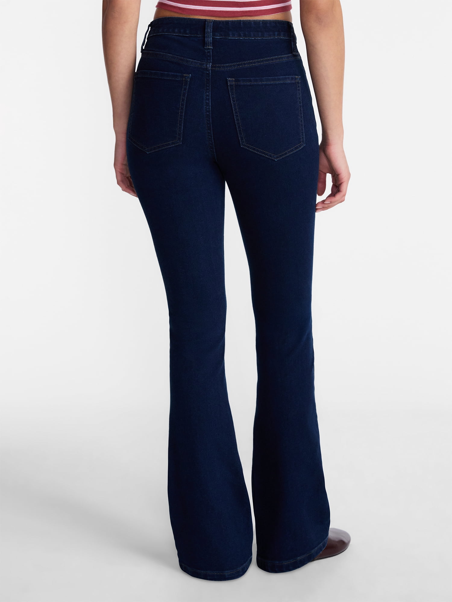 No Boundaries Women's Mid Rise Bootcut Jean, 32" Inseam, Sizes 00-20