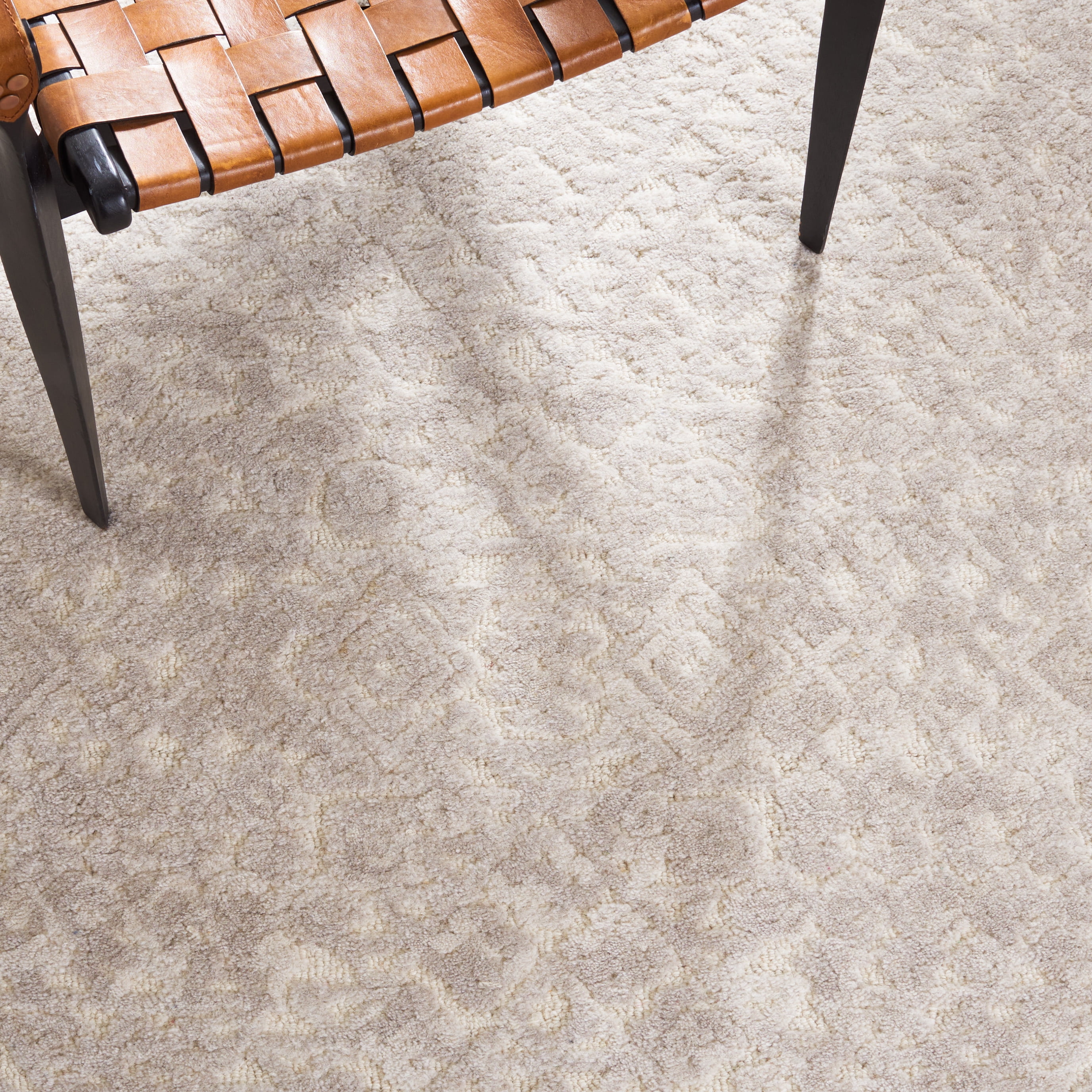 SAFAVIEH Metro Dimitri Medallion Area Rug, Ivory/Grey, 8' x 10'