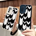 thumbnail image 1 of "Mejora la estética de tu iPhone con una funda premium plateada mate de doble capa para teléfono", 1 of 4