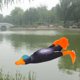 thumbnail image 5 of Señuelo de pesca de pato en superficie 3D de 9,5 cm con doble hélice y anzuelos. Ideal para agua dulce y salada. Incluye accesorios de pesca. Negro, 5 of 9