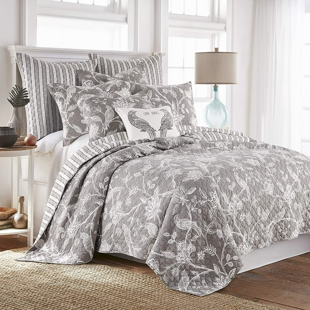 Levtex Home Tanzie Grey Quilt Set Full/Queen Quilt + Two Standard
