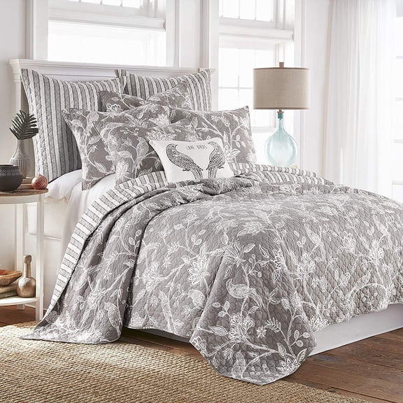 Levtex Home - Tanzie Grey Quilt Set - Full/Queen Quilt Two Standard Pillow Shams - Grey and White - Quilt (88x92in.) and Pillow Shams (26x20in.) - Reversible - Cotton Fabric