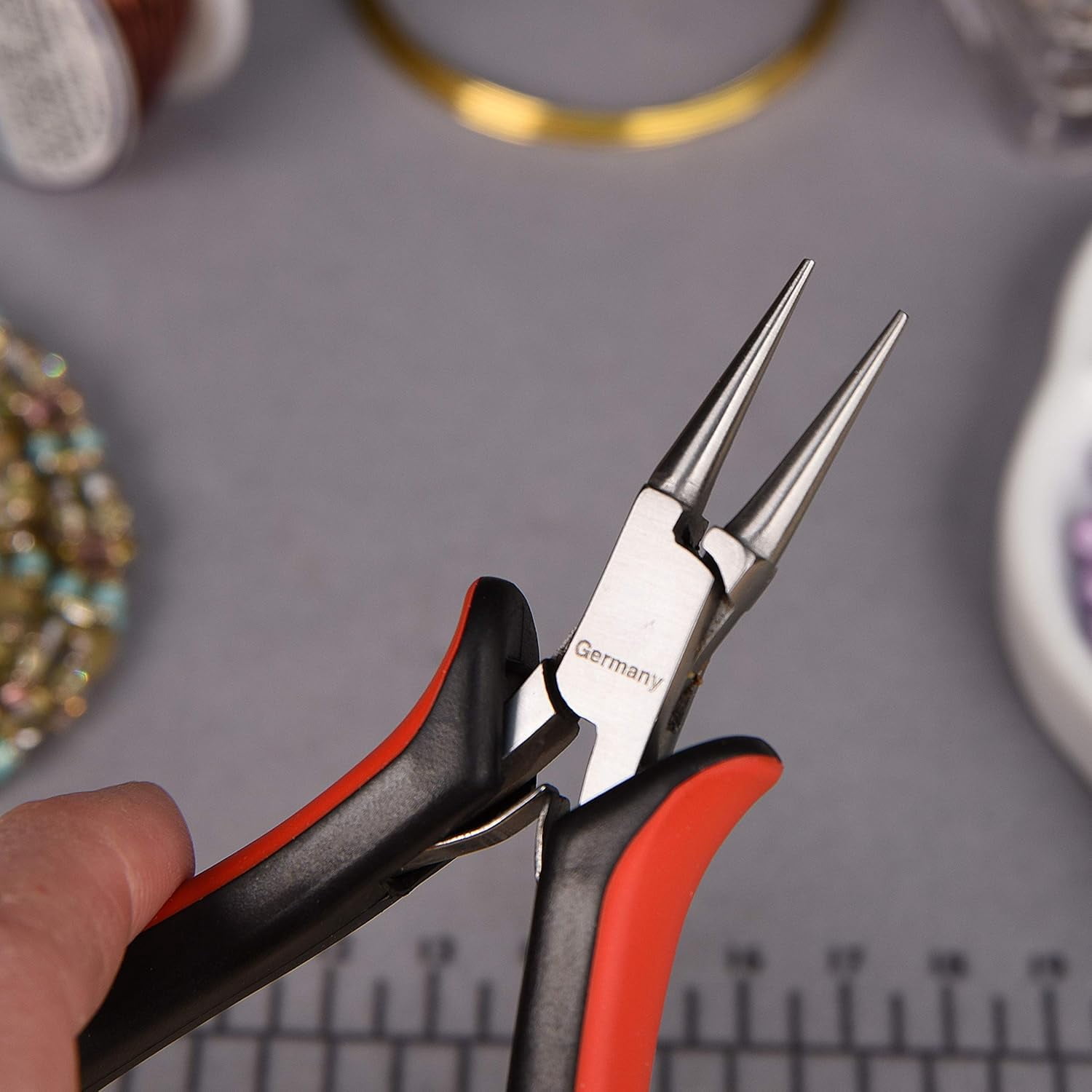 The Beadsmith Platinum Series German Round Nose Pliers, 4.75 inches (120mm) with Polished Steel Head, red and Black Ergonomic Comfort Grip Handle and Double-Leaf Spring, Tool for Jewelry Making