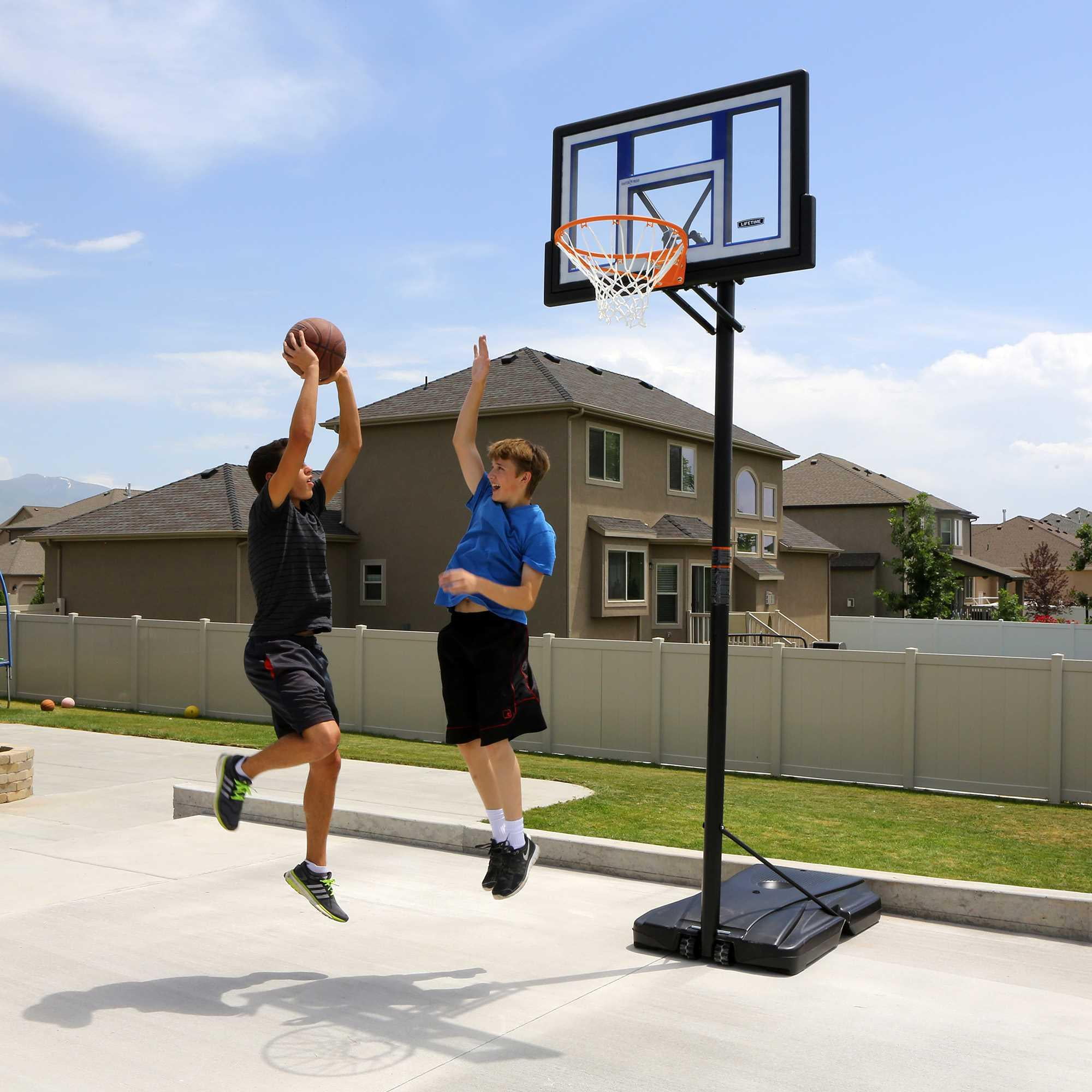 Lifetime Adjustable Portable Basketball Hoop (48-Inch Polycarbonate) - 90168
