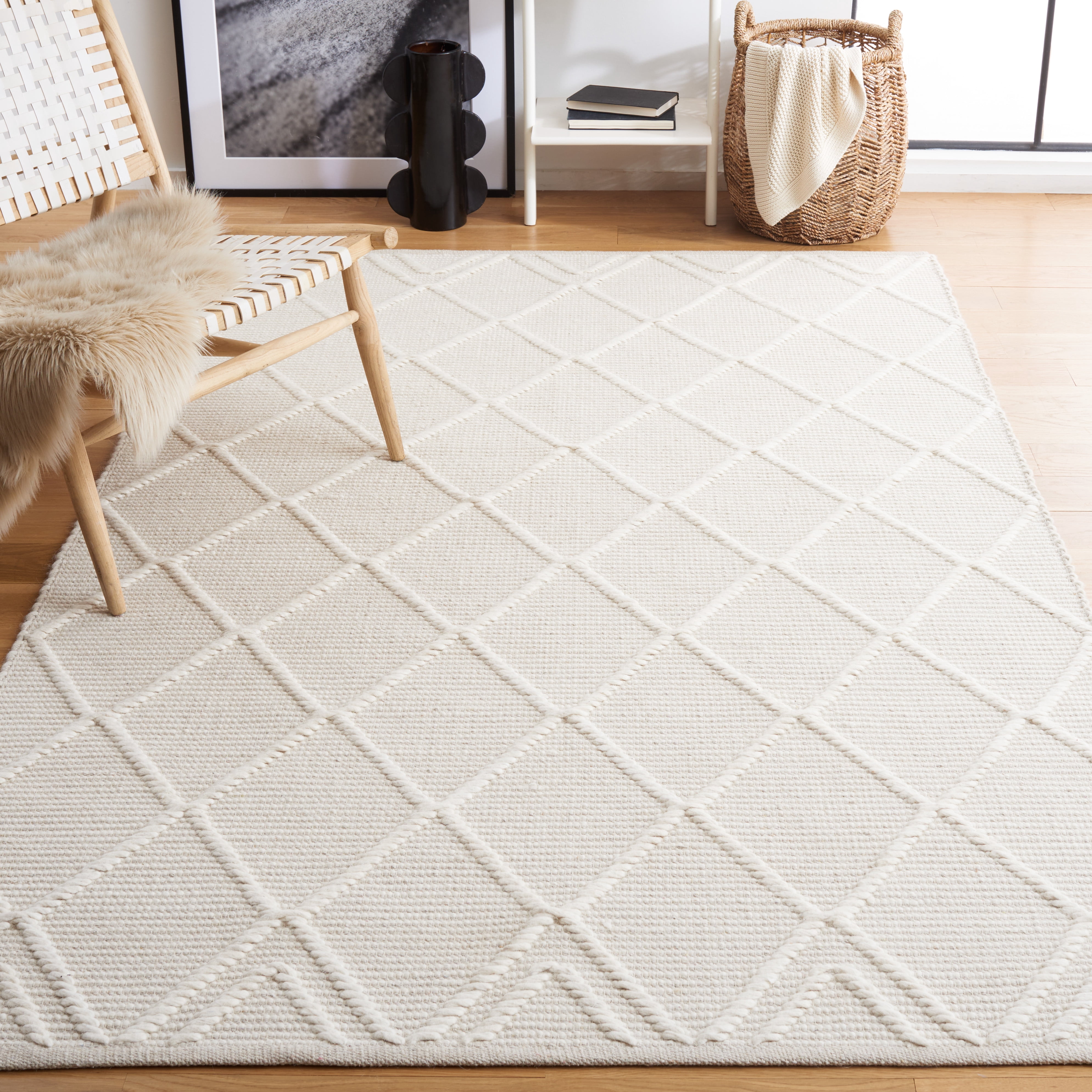 SAFAVIEH Natura Natasha Geometric Area Rug, Ivory, 5' x 8'