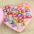thumbnail image 1 of Sanrio-Conjunto de 36 anillos de Hello Kitty para niños y niñas, sortijas ajustables con dibujos animados, caja de corazón, regalo de fiesta, 1 of 3