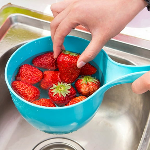 CasaChic Sturdy Plastic Water Scoop with Comfortable Grip Handle, Multipurpose for Bathing, Kitchen, Dishwashing & Baby Rinsing, Non-Slip Base for Daily Use