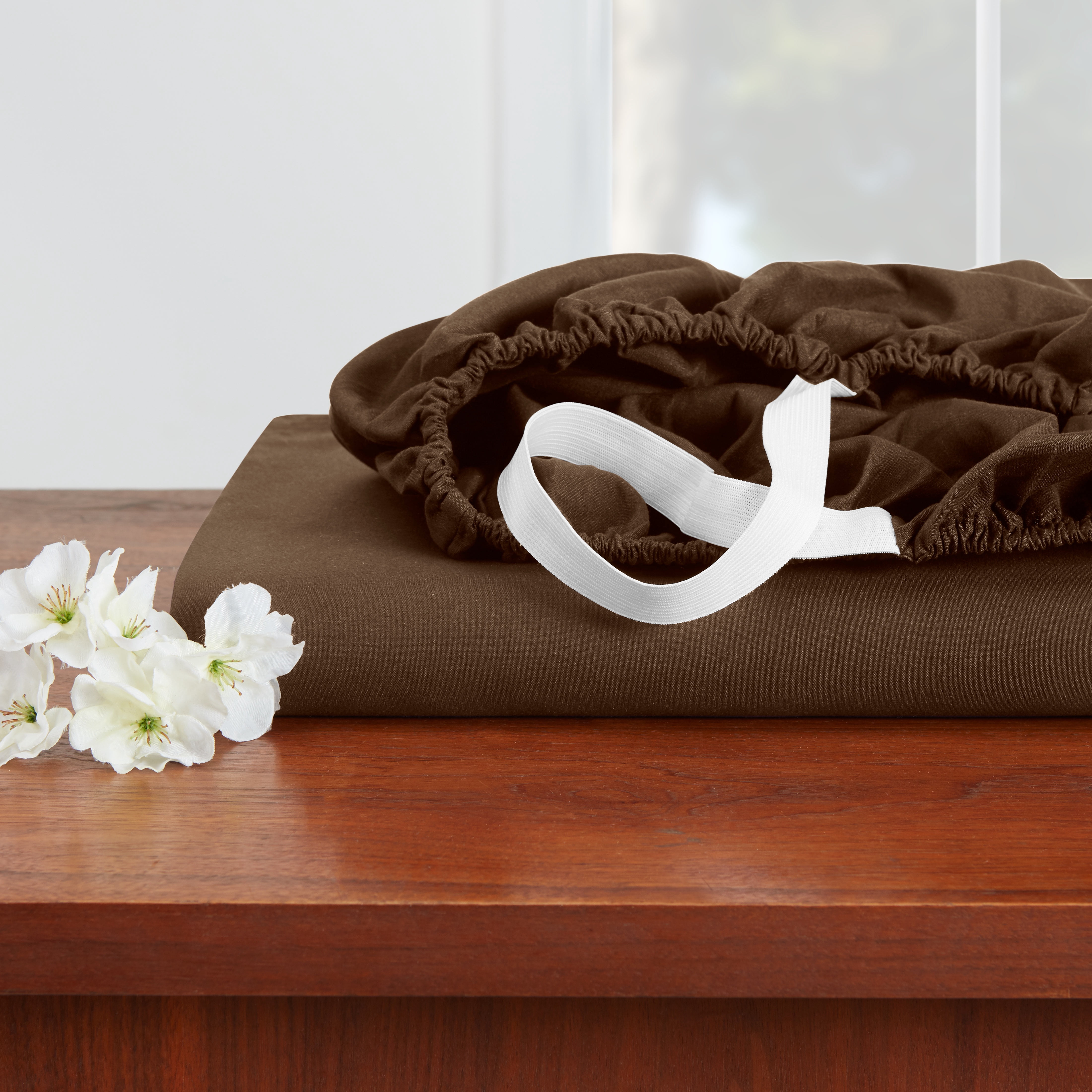 Hearth & Harbor Deep Pocket 3 Piece Solid Bed Sheet Set, 1800 Thread Count Microfiber Sheets, Twin-XL, Chocolate