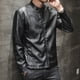 thumbnail image 2 of Chaqueta de cuero delgada de vellón de otoño e invierno 2022 Chaquetas de cuero de PU de color caqui gris negro para motocicleta Ropa de negocios de moda para hombres, 2 of 4