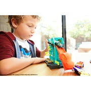 Hot Wheels Downtown Speed Shop Escape Playset