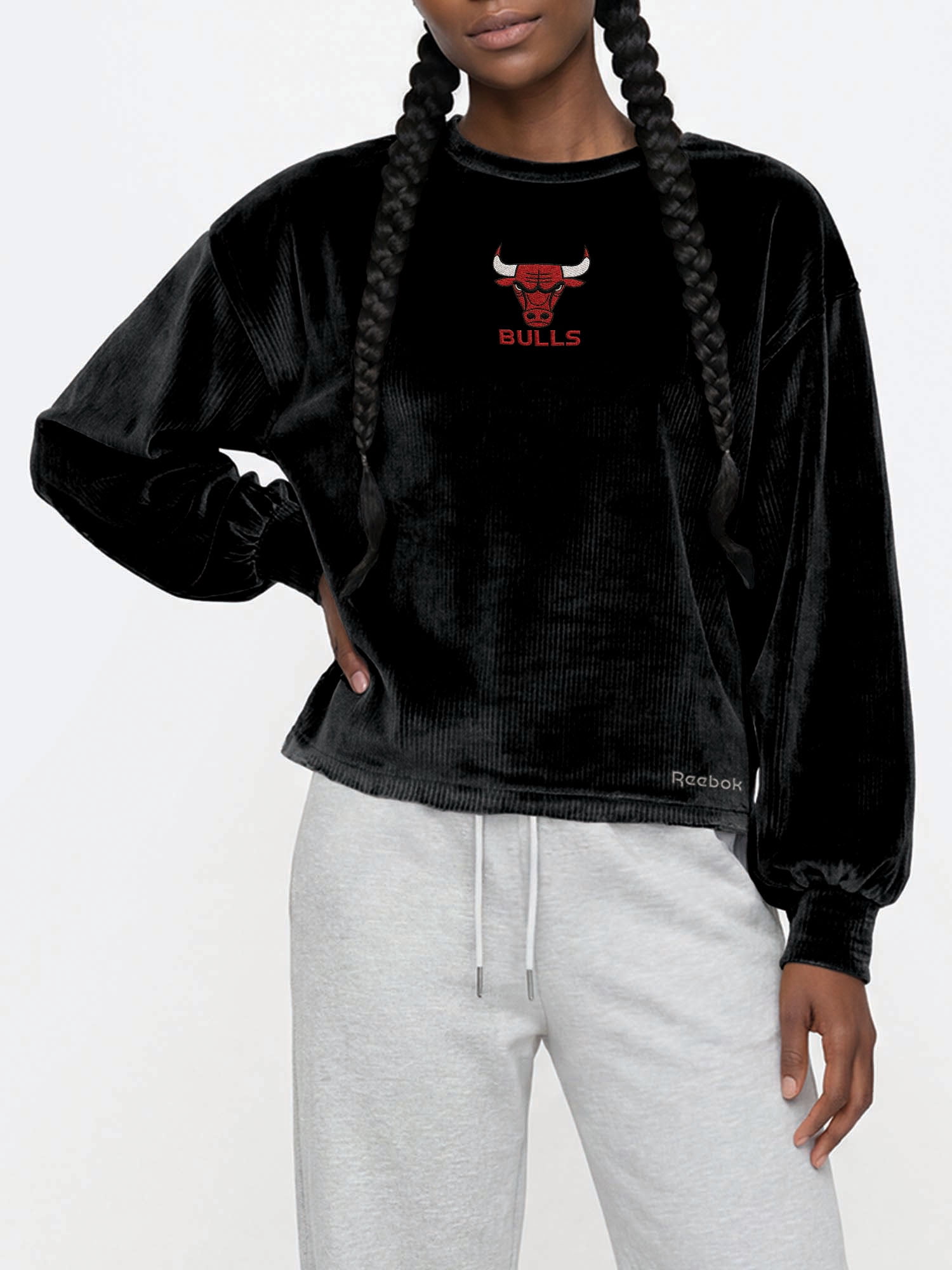 Chicago Bulls Reebok Womens Crew Neck Pullover with Balloon Sleeves
