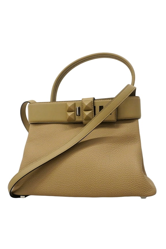 Pre-Owned Hermes Medor handbag, Togo leather, beige Alpha, K stamp, 2-way bag for women.