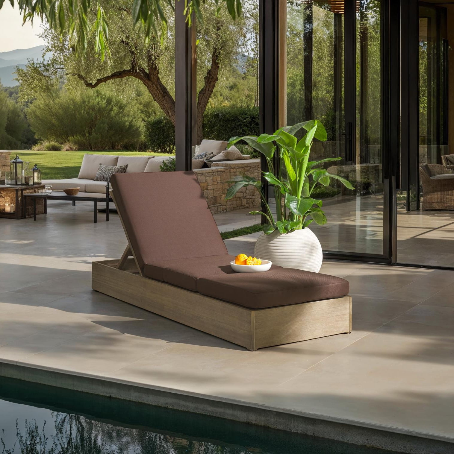 Safavieh Vincent Wood Outdoor Lounge Chair, Natural/Dark Brown