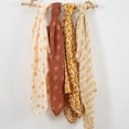 thumbnail image 4 of Juego de 4 pañales de muselina CoolaPeach de Blanket, 120 x 110 cm, color amarillo, 4 of 6