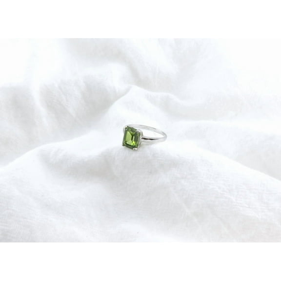 Green peridot ring, 925 solid silver ring, Wedding gift for her