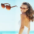 thumbnail image 1 of Espejo De Mujer Gafas de sol sin montura en forma de corazón, transparentes, de colores pastel, para mujer. Accesorio de moda. 1 unidad Rkxzt, 1 of 9