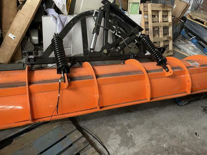 SnowDogg Trip Edge Steel Municipal Snow Plow Assembly 10 Foot x 36 Inch