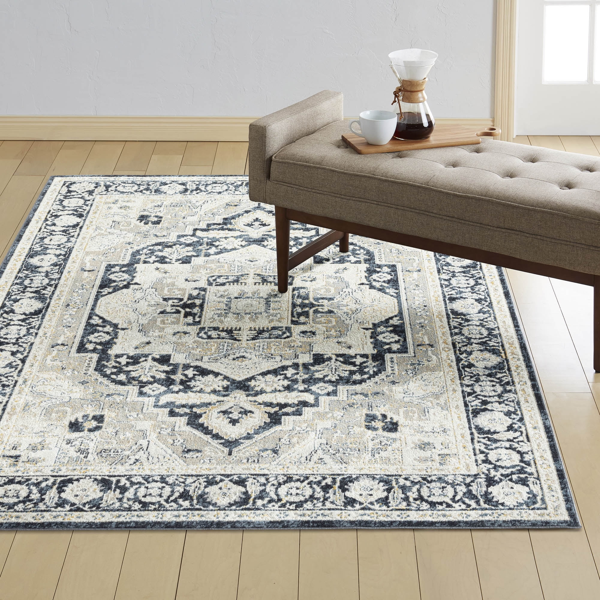 Everwash Treasure Rubia Traditional Medallion Machine Washable Indoor Area Rug, Ivory/Navy Blue, 6'6"x9'2"