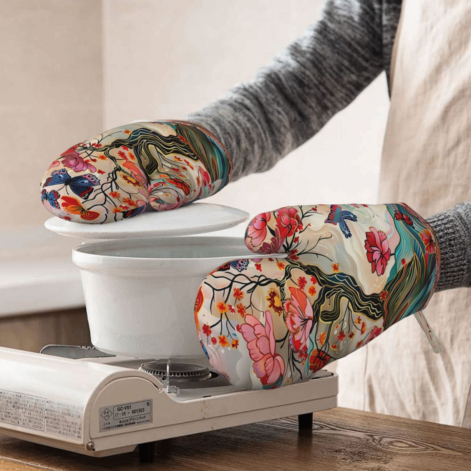 Hirioo Butterflies And Flowers Painting for Silicone Oven Mitts for BBQ, Baking, Cooking, Set of 2, Heat Resistant 260℃, Non-Slip Kitchen Essentials
