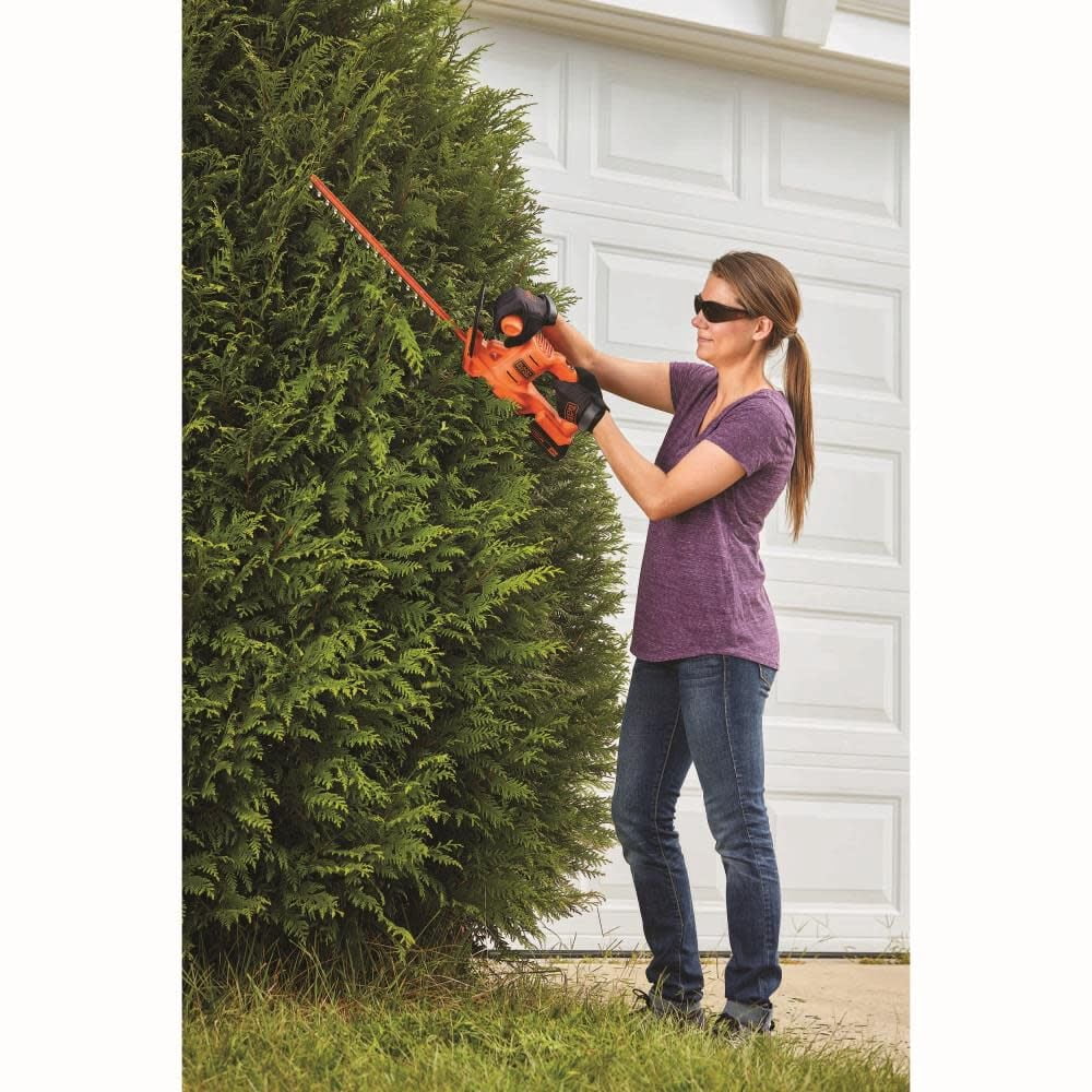 BLACK+DECKER 20V MAX* Cordless Hedge Trimmer, Battery & Charger Included, (LHT218C1)