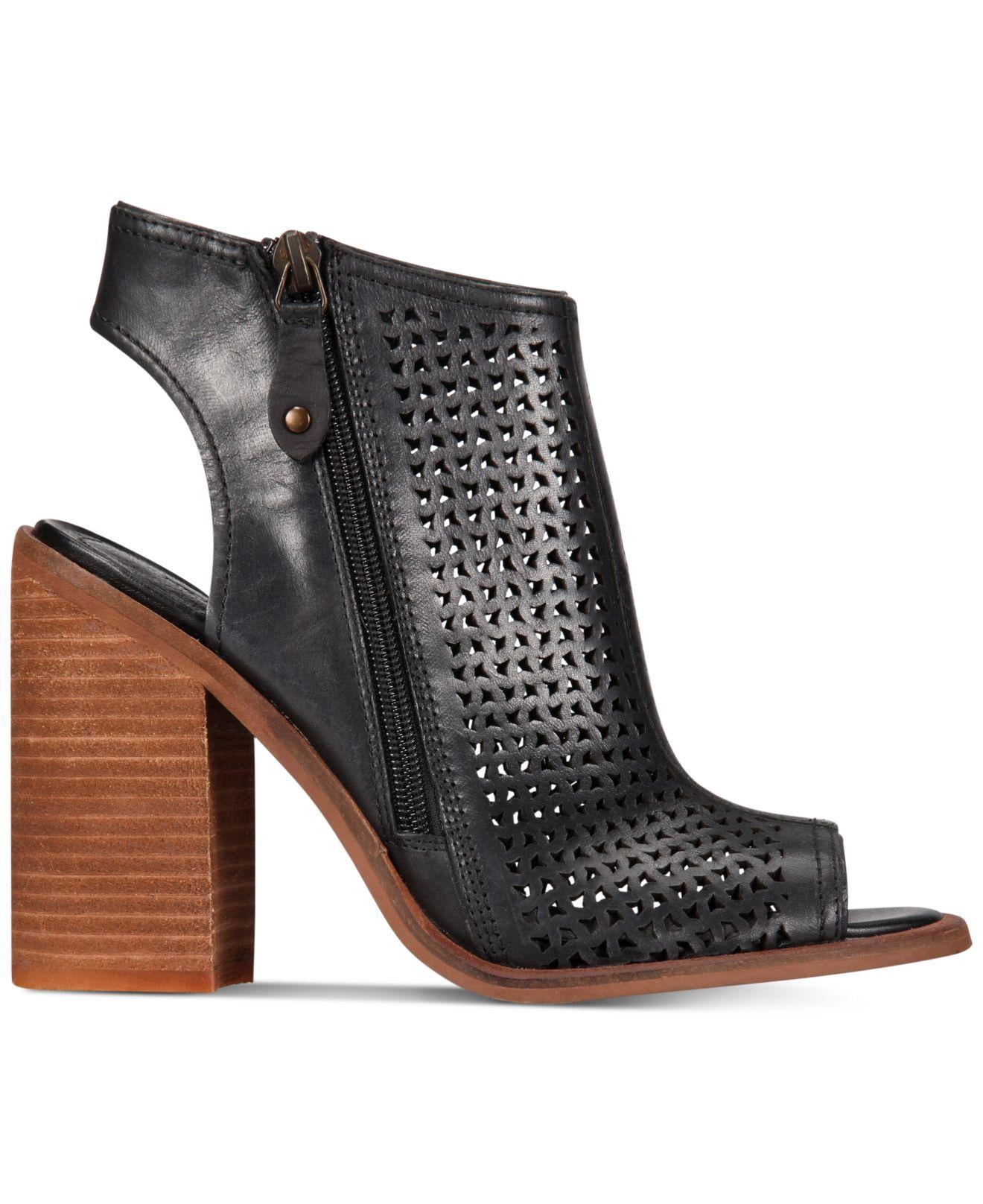kelsi dagger clog boot