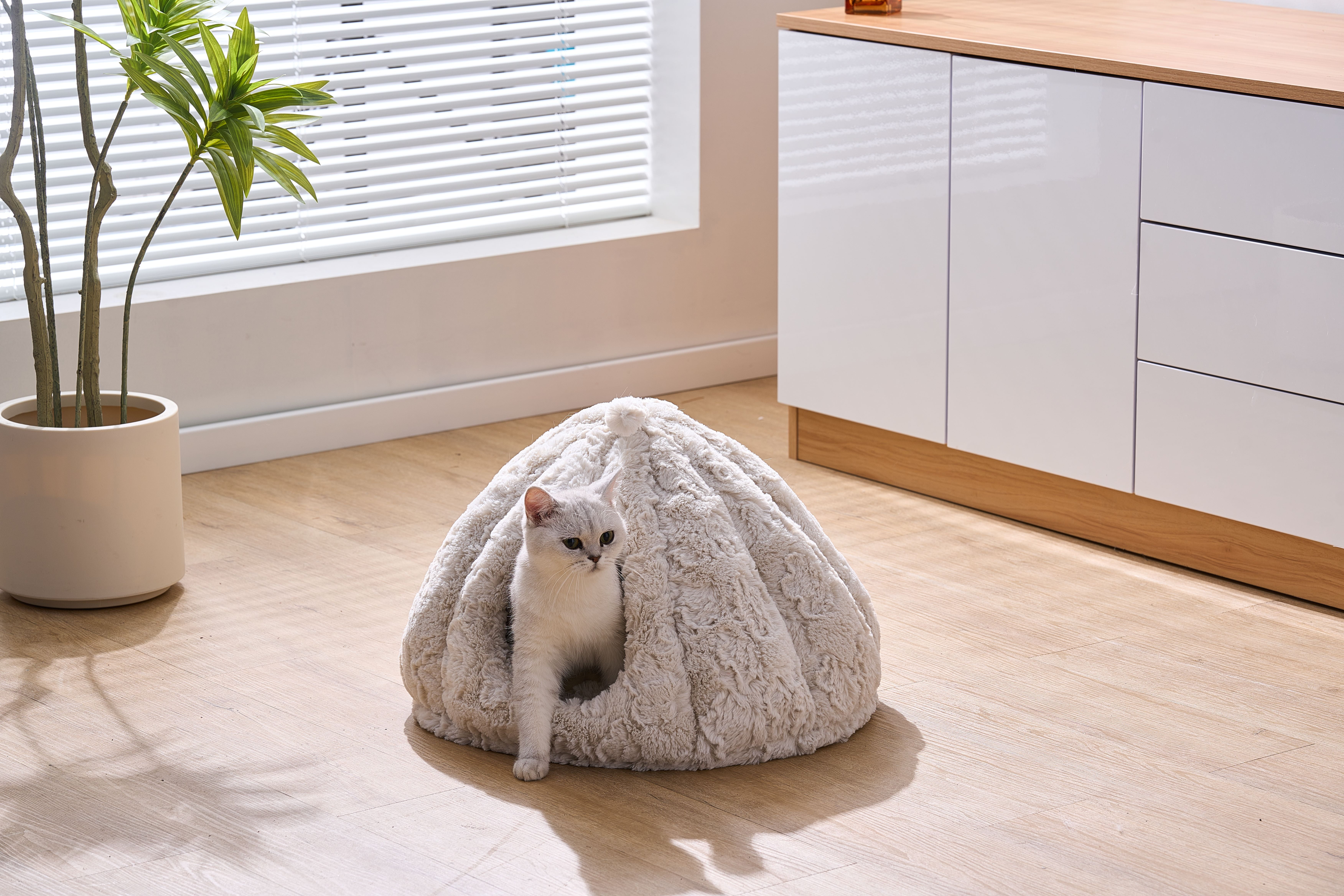 PetPals Anxiety Calming & Washable Kitten Cat Bed-Rose Hut